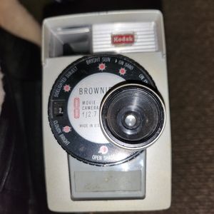 Brownie 8f /2.7 Movie camera